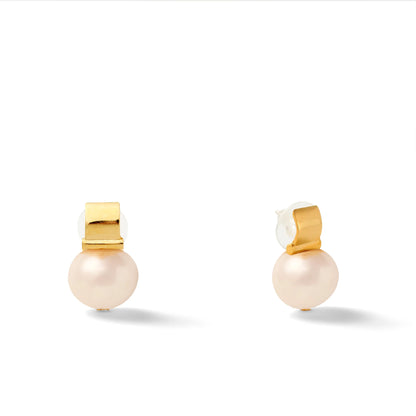 smooth + classic pebble pearl earrings